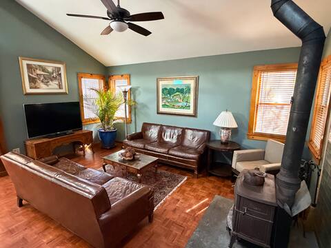 Popular Airbnb listing: In-Town Woodstock Retreat • Hot Tub • Dog-Friendly in Woodstock