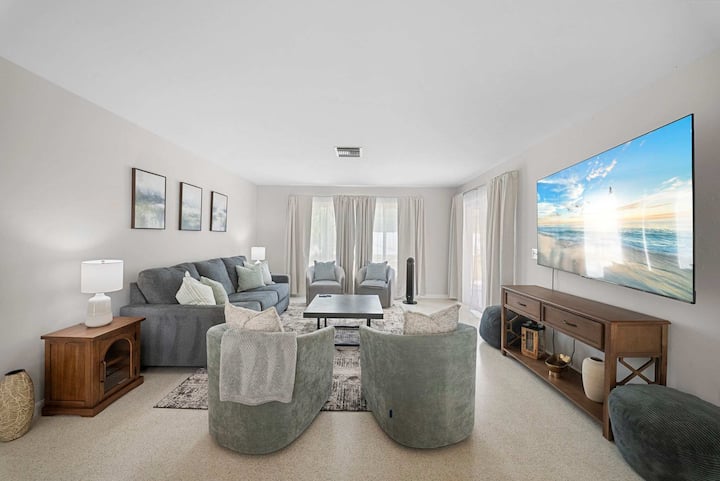 Walk To Beach | 2 King Beds | Sleeps 6 | Bbq - Bonita Springs, FL