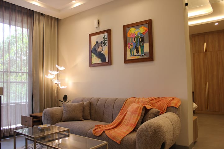 Japandi Luxury 1 Bhk, Balcony, Tub, Work St., Park - 古爾岡