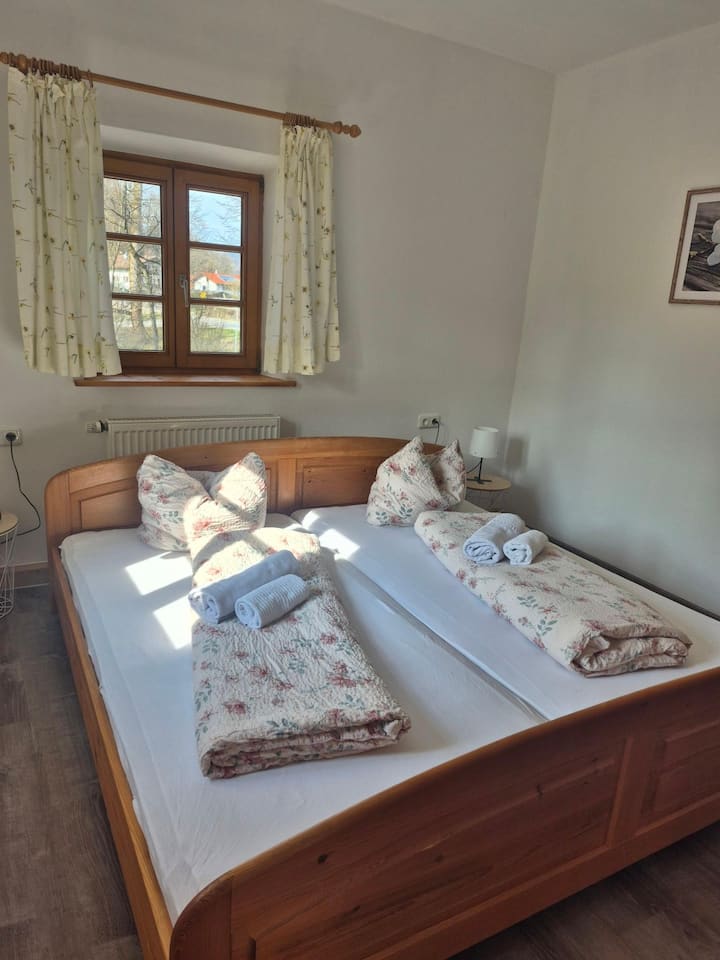 Double Room With Shower And Shared Toilet On Floor - Bad Reichenhall