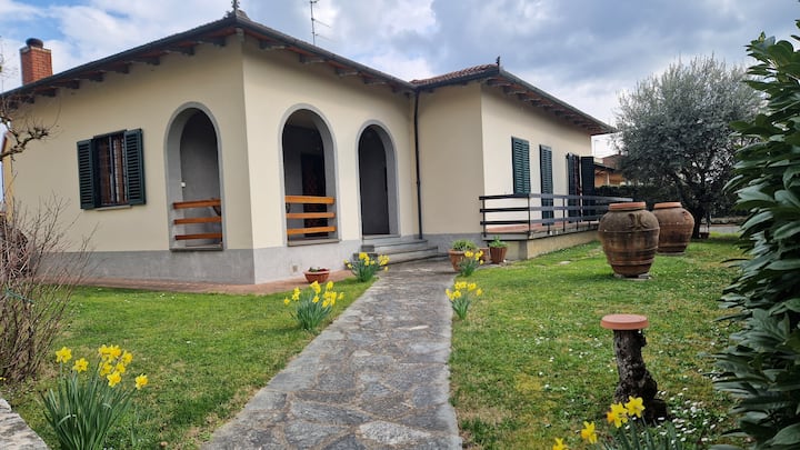 Villino Cantagallo
Accogliente Villino E Giardino - Mugello
