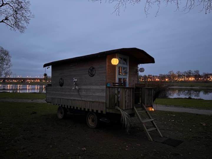 Knusse Tiny-house / Pipowagen Op Top-locatie - Deventer