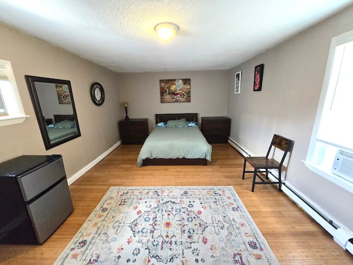 Apartment Near Whole Foods, Brown University - Providence, RI