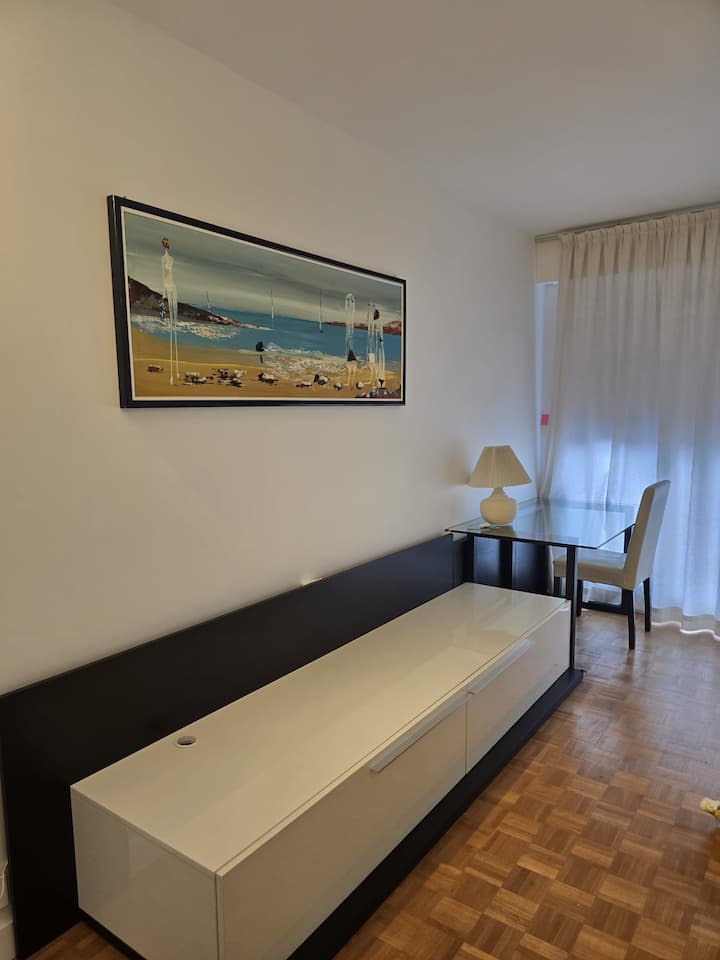 Sunny High-floor Apt @Metro-boulogne (2 Days Min) - Boulogne-Billancourt
