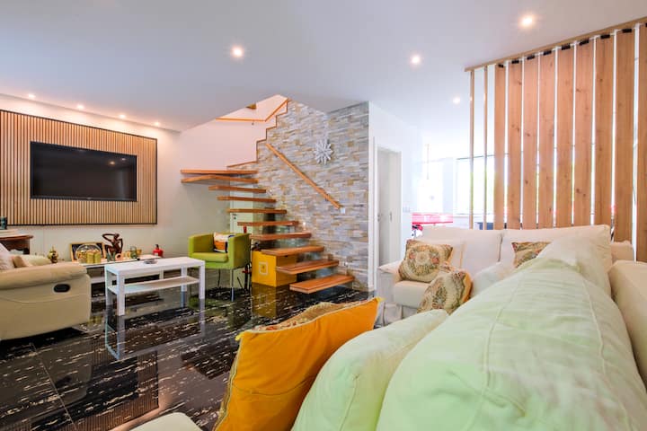 Charming Vintage Villa In Belém - Costa da Caparica