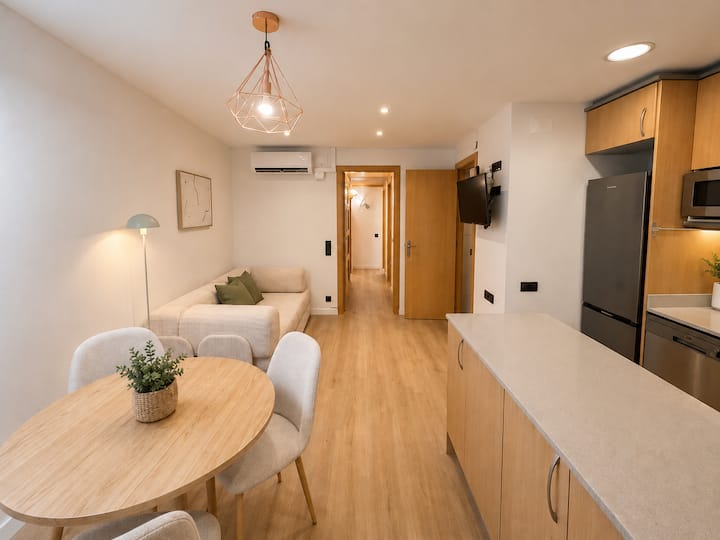 Cozy Renovated Apartment In Sant Antoni - Barcelone