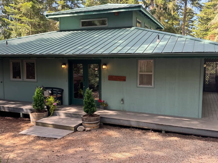 Woods Haven | Luxury Forest Retreat - Sequim, WA