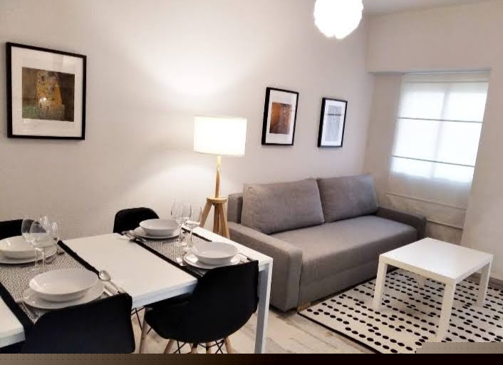 Apartamento De 2 Dormitorios En El Casco Histórico - Plasencia, España