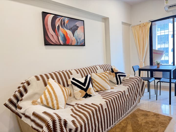 Spacious Luxurious 1bhk (Newly Renovated Nr Nesco) - Mumbai