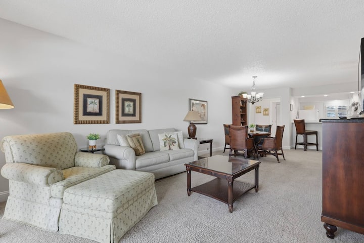 Lake & Pool View Retreat | Saddlebrook Resort - Epperson Lagoon, Wesley Chapel