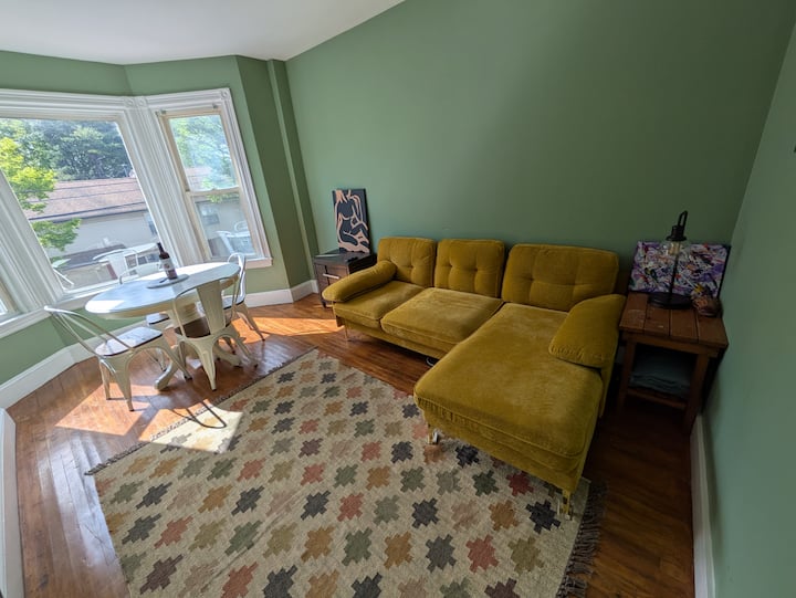 Historic West End. Two Bedroom. - Cape Elizabeth, ME