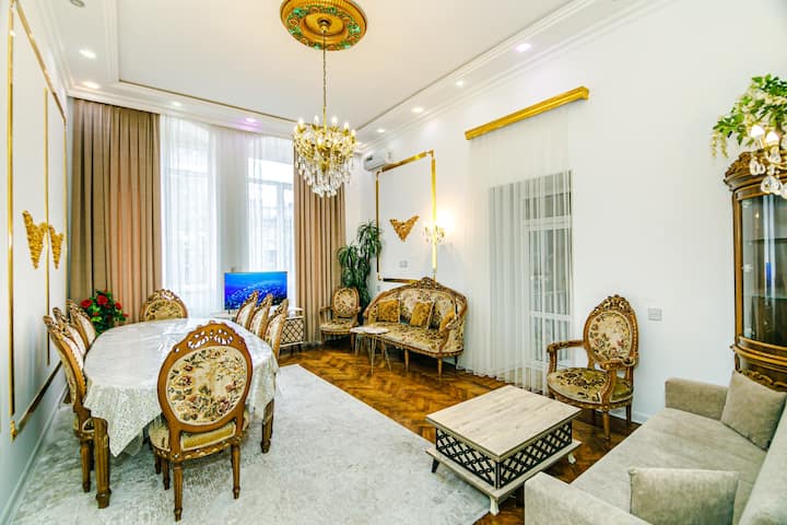 Golden Apartment In Nizami Street - Baku