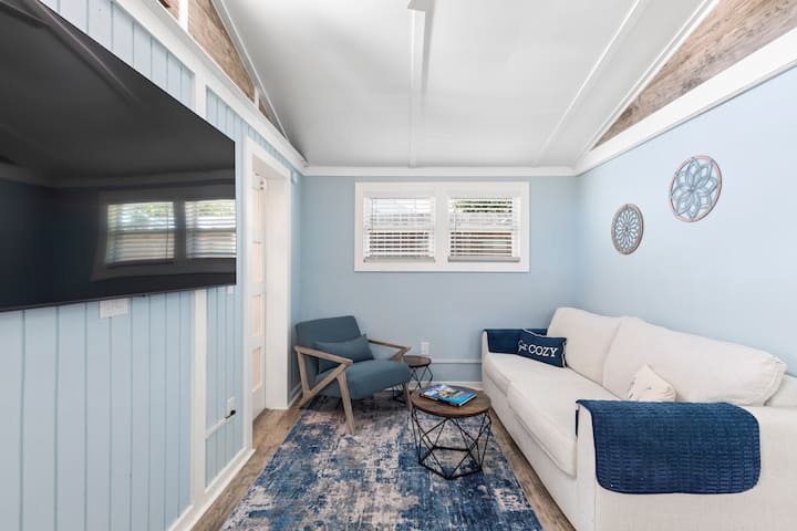 Charming Cottage • Shared Pool • Heart Of Old Town - Key West, FL