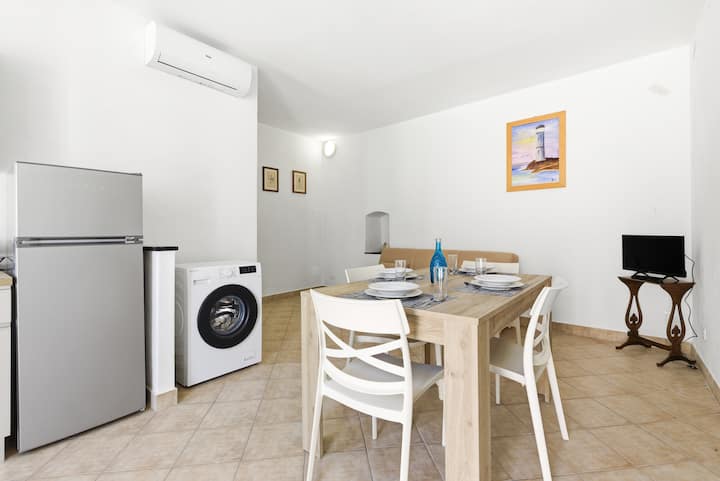 Hostdomus-viola Apartment With Bike Room - Finale Ligure