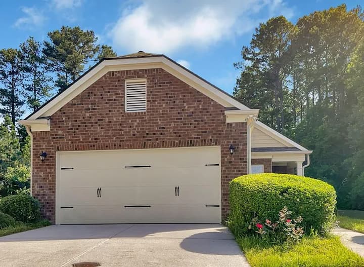 15 Mins Off Train To Mercedes Stadium 3br/2bath - Fairburn, GA