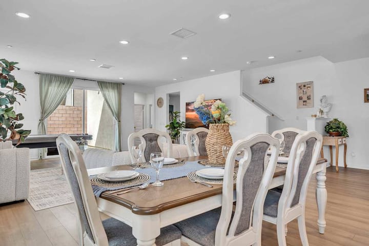 Modern Haven On Calla Lily Dr #42555 - Fontana, CA