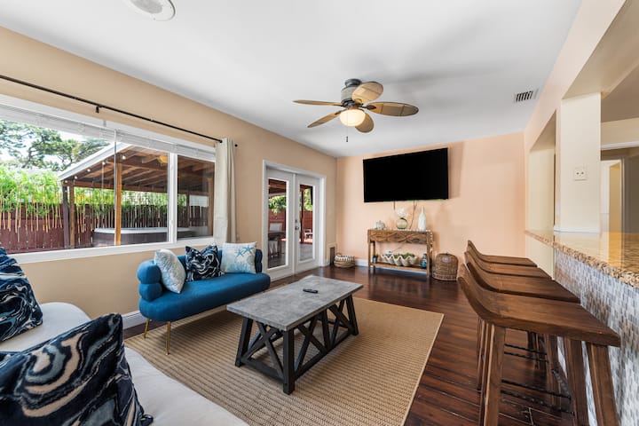 Oasis Spa House | Pool | Sauna | 4bd | Hot Tub - Boynton Beach, FL