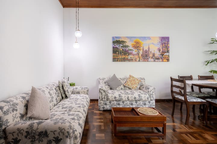 House 1st Floor, Central, Renovated, Carpark - Curitiba