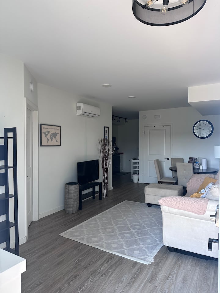 Joy’s 2br Condo Stay - Winnipeg