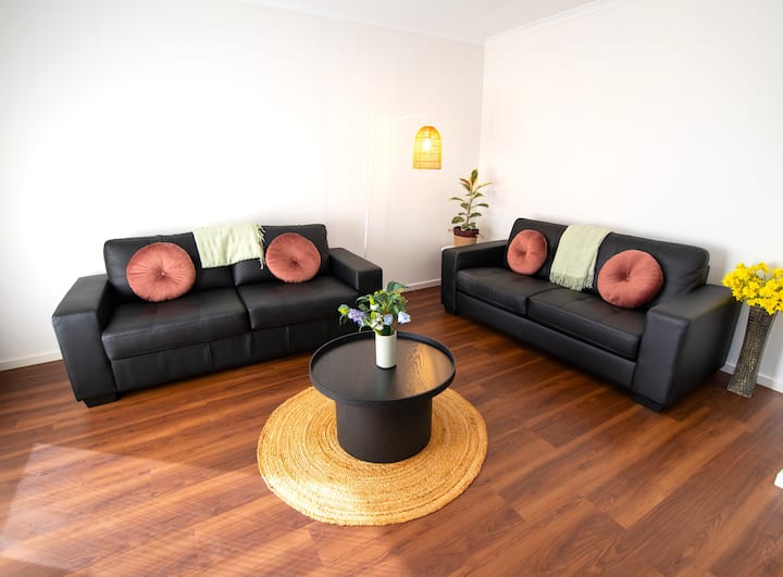Popular Prestige Villa Shepparton North - Shepparton