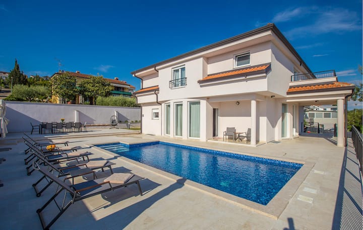 Lovely Home In Porec With Sauna - Poreč