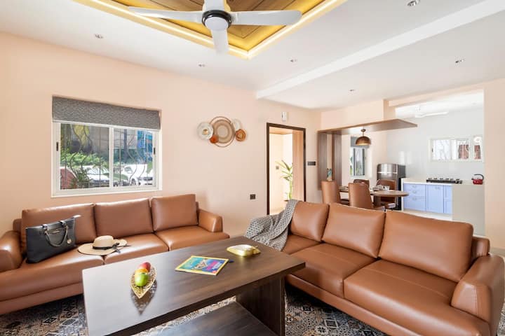 Living room image 2