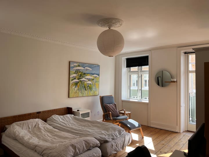 Hyggelig Lejlighed Med Altan Centralt På Vesterbro - Copenhagen