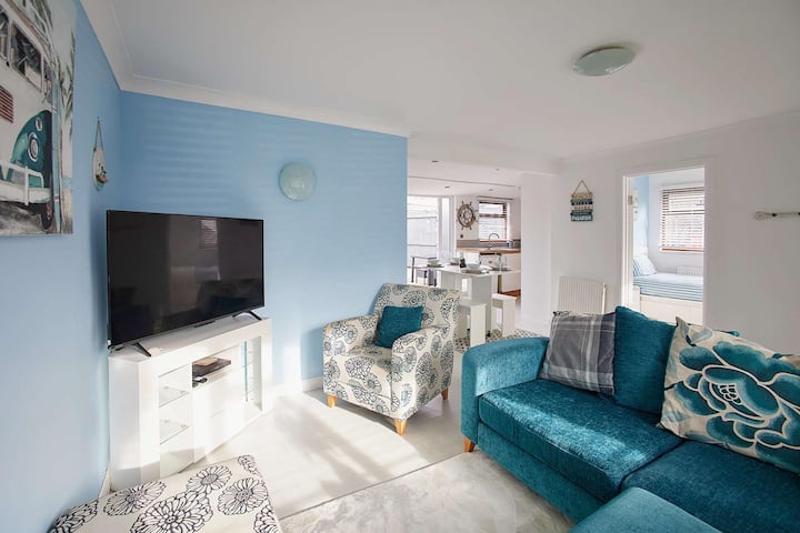 Aurora Shore - Serene Coastal Escape - Cleethorpes