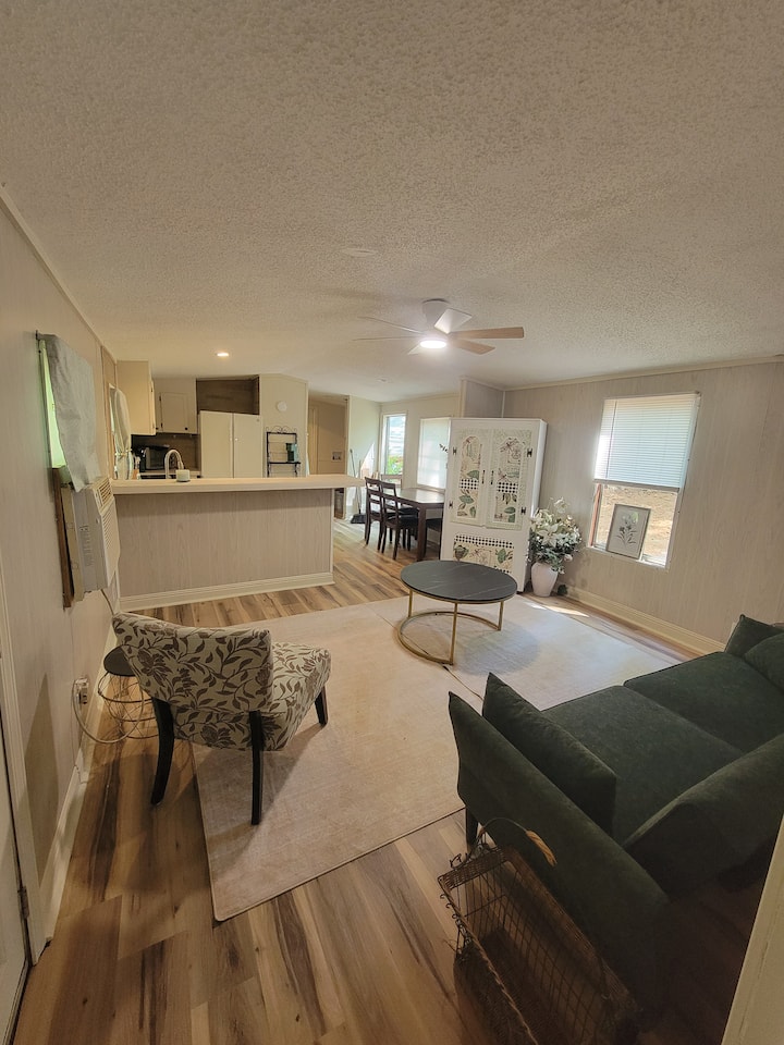 Cozy Renovated 2 Bdrm 10 Mins Tiec - Tryon, NC