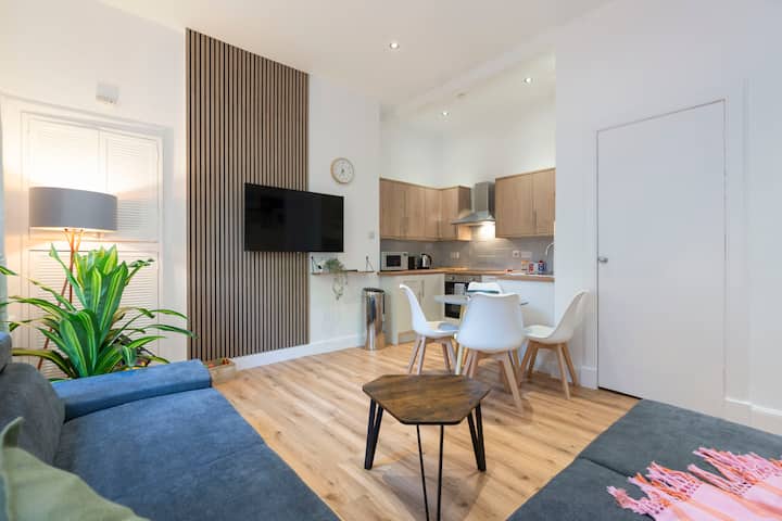 Ashley Place - 2-bedroom Apt - Sleeps 6 - Leith