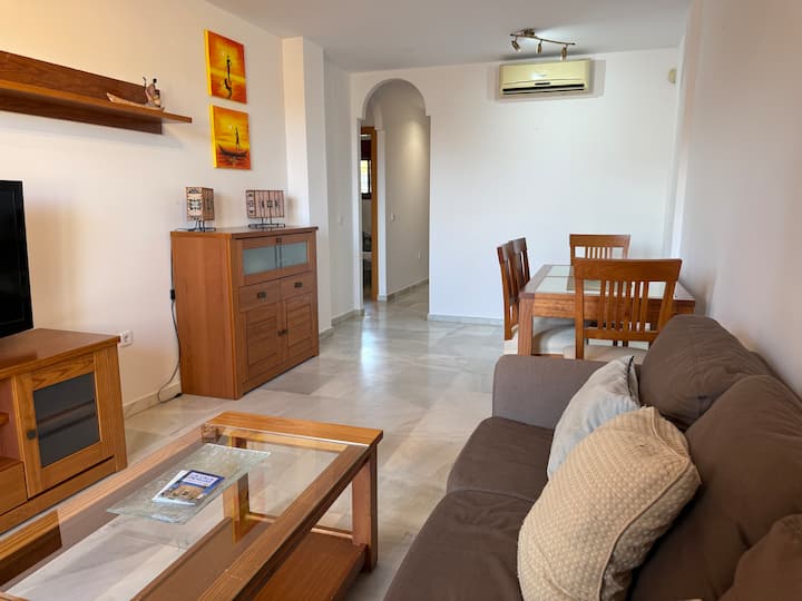 Stunning Holiday Home With Sunny Terrace - Calahonda