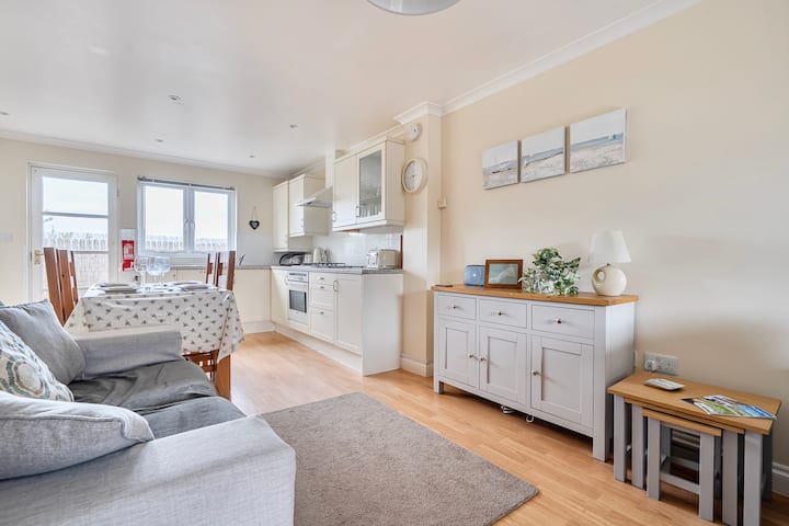 Archie’s Place -Free Parking-2 Bed/sleeps 4-garden - Wadebridge