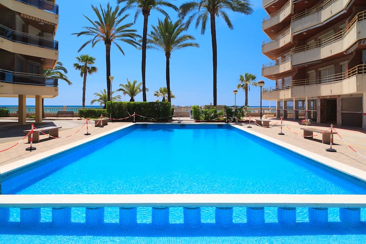Appartement En Bord De Mer Avec Piscine · Uhc Sol - Cambrils