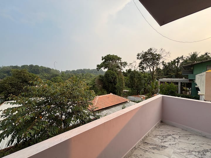 Cozy Little Home Away From Home - Sringeri