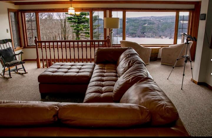 Keuka Lake Views, Pool, Fenced Yard For Everyone - 해먼즈포트