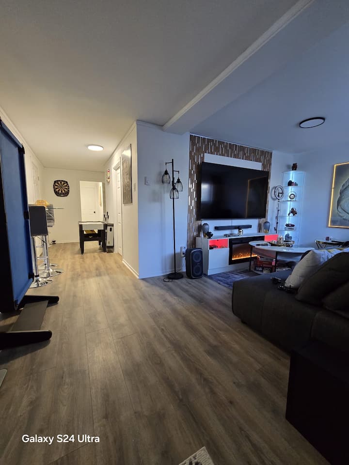 Bel Appartement + Proche Centre-ville + Jeux - Longueuil
