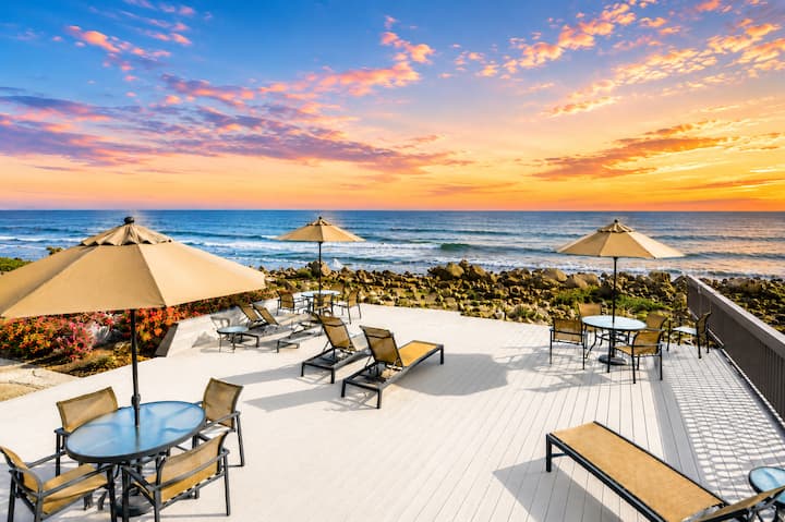25% Off August! Ocean Front, Walk To Beach, W/pool - Montecito, CA