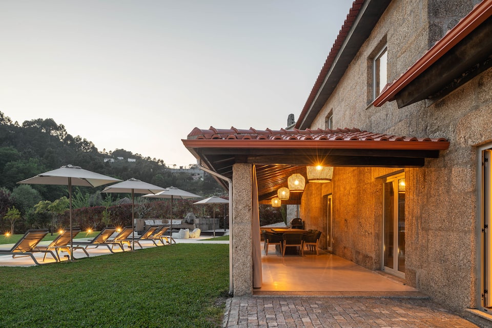 A granite farmhouse on a Vinho Verde estate, Fregim, Amarante, Portugal, photo 8 of 10
