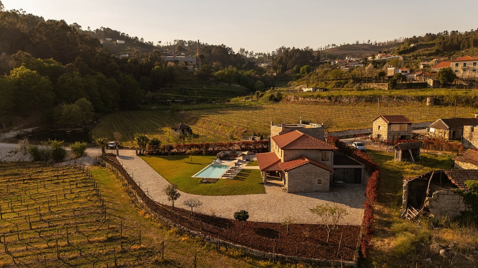 A granite farmhouse on a Vinho Verde estate, Fregim, Amarante, Portugal, photo 3 of 10