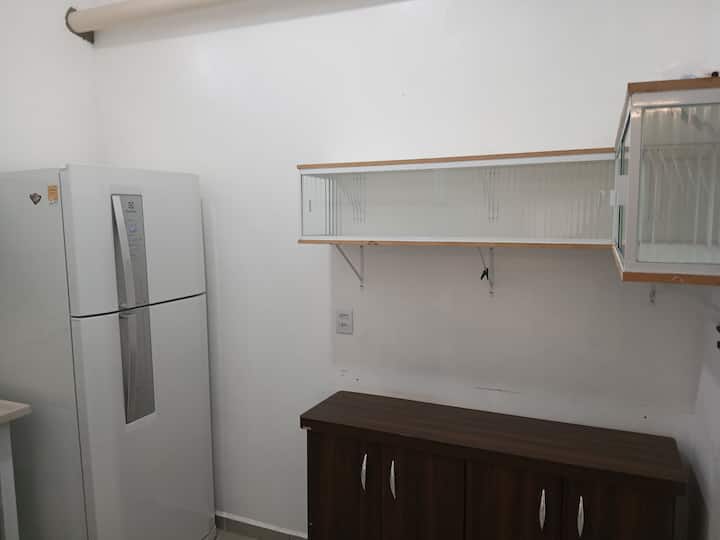 Microcasa Aconchegante Com Cozinha Equipada - Guarapuava