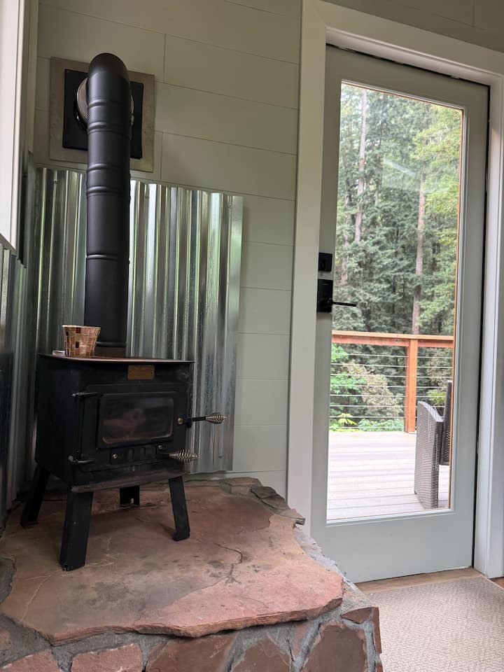 The Tiny House At Crooked Goat Farm - モンテレー湾, CA