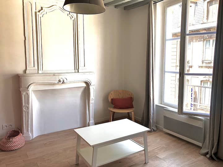 Studio Abbaye Aux Hommes Et Place Saint Sauveur - Caen
