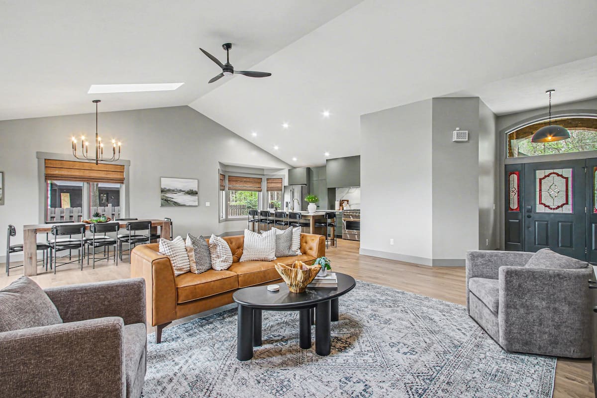 Airbnb living room photo