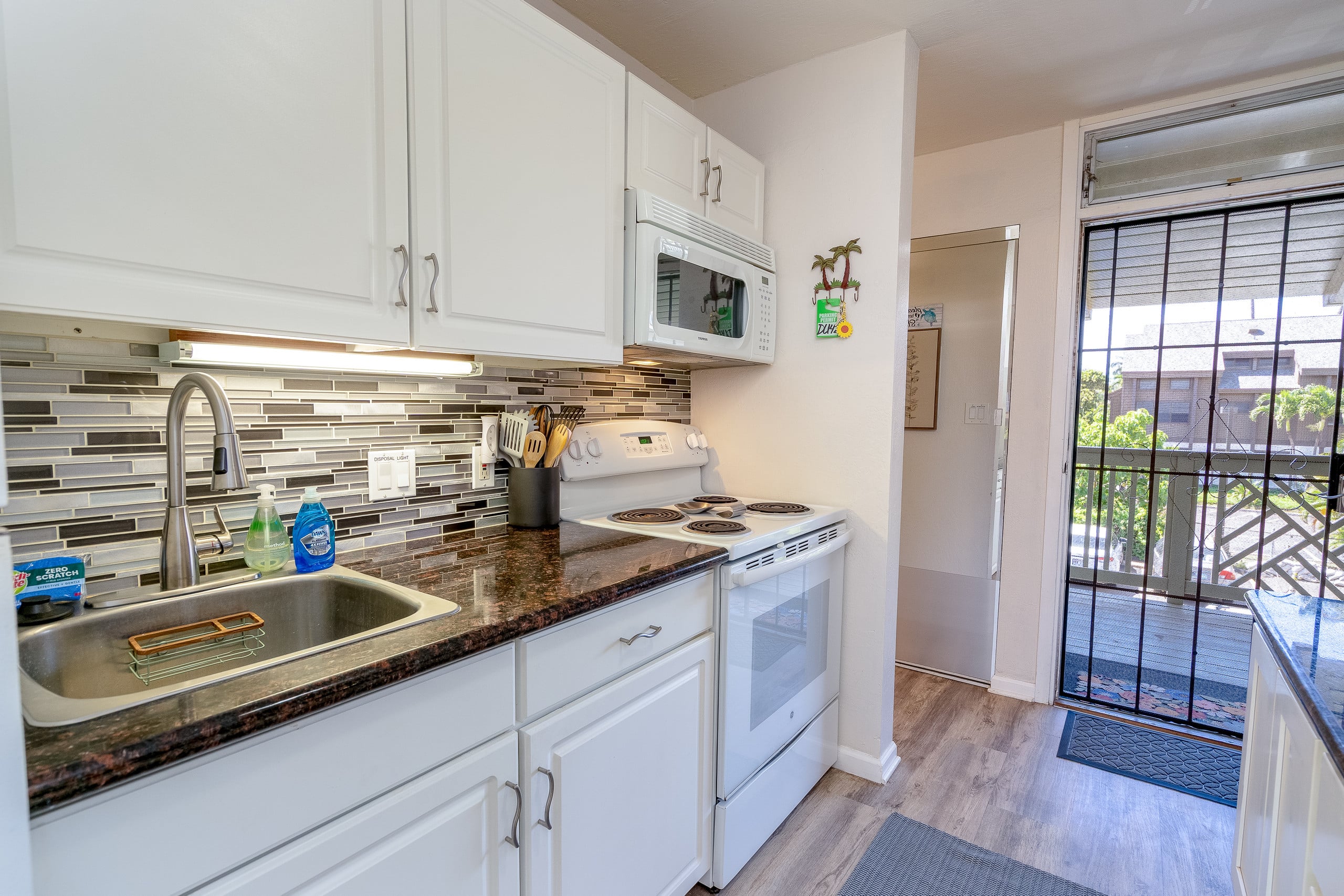 Condo in Kihei · ★5.0 · Studio · 2 beds · 1 bath - Image 8