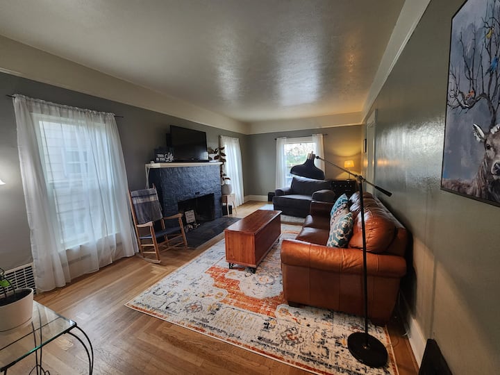 Charming Home Near Downtown Seeking Midterm Renter - Klamath Falls, OR