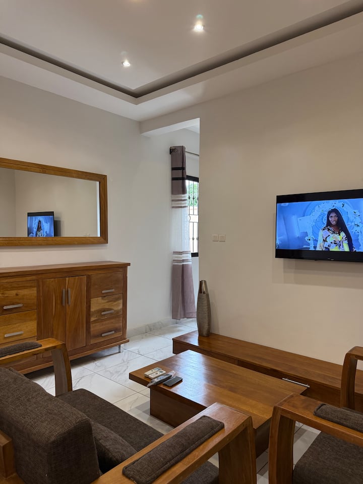 De La Tranquillité Et Du Confort Au Rendez-vous. - Yaoundé