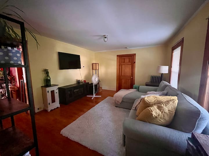 Private 2br + Office Duplex<1/2 Mile To Hospital. - Massachusetts