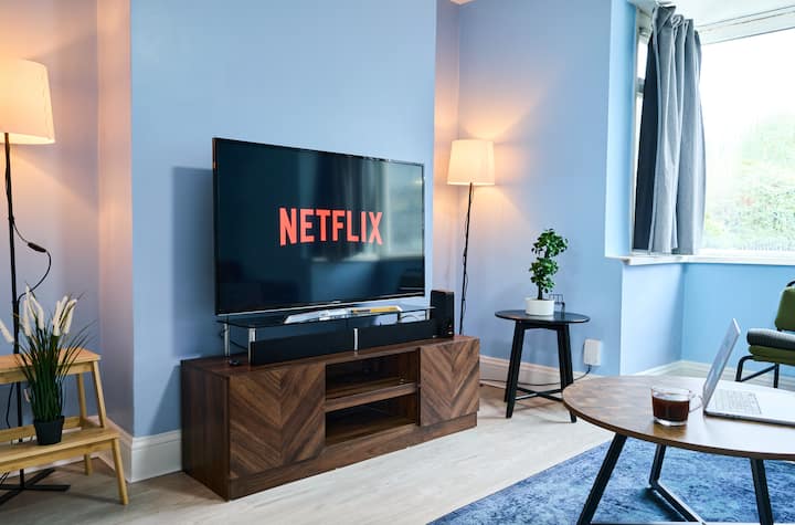 Contractor-friendly 3-bed | Parking | Wifi - Cardiff Metropolitan University
