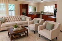 2 Bed Garden Cottage |Pool| Garden