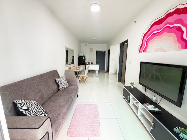 Pink Flamingo | Lakeview | Citycenter | Netflix - Subang Jaya